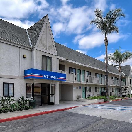 Motel 6 Anaheim Stadium - Orange Dış mekan fotoğraf