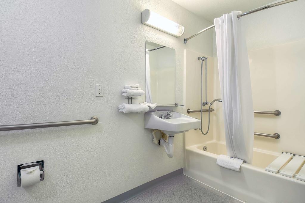 Motel 6 Anaheim Stadium - Orange Dış mekan fotoğraf