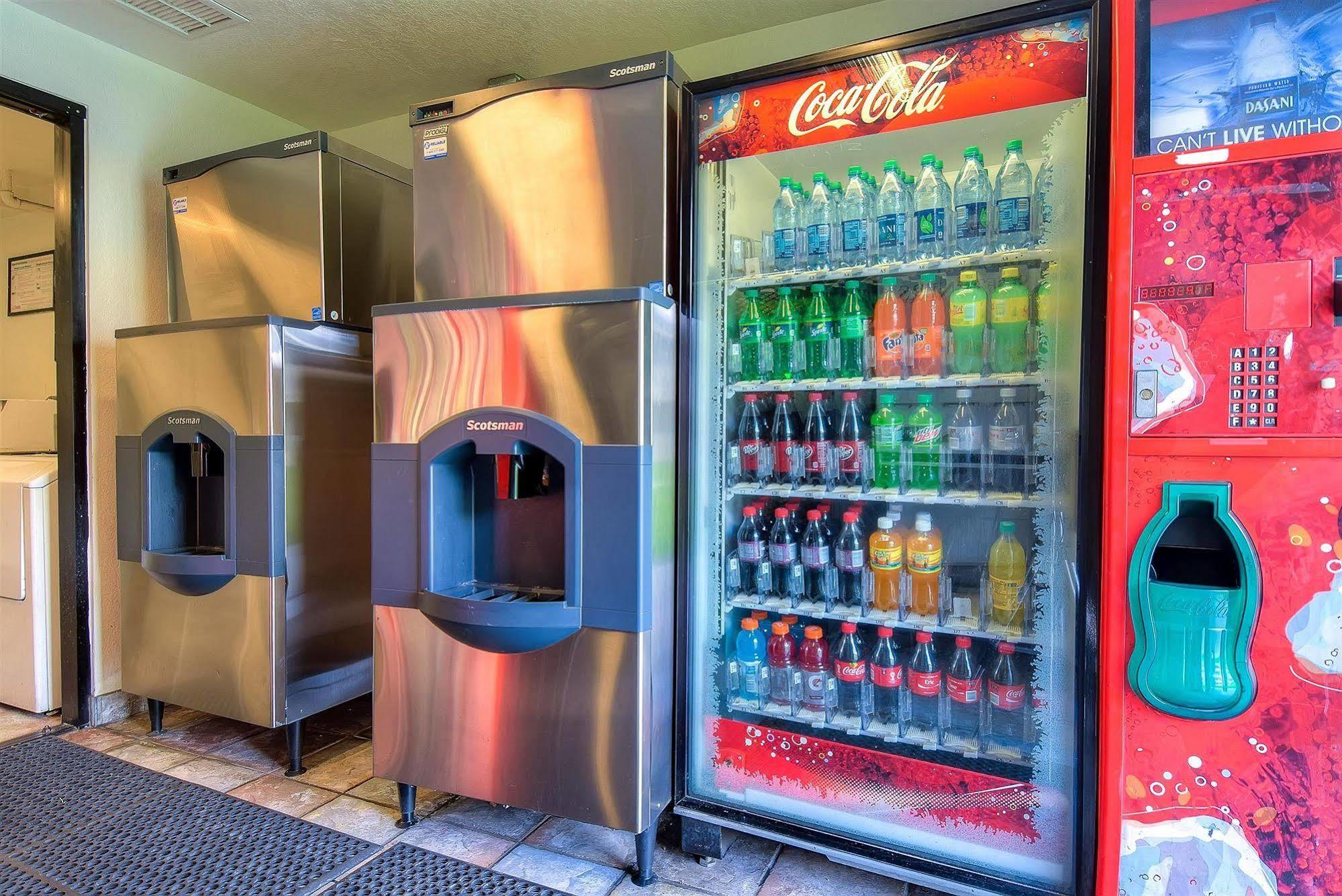 Motel 6 Anaheim Stadium - Orange Dış mekan fotoğraf